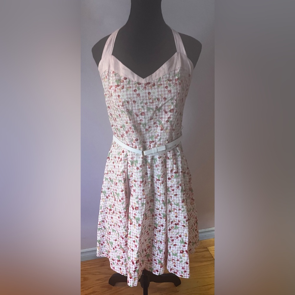 EUC Strawberry Print Halter dress Size XL (M/L)